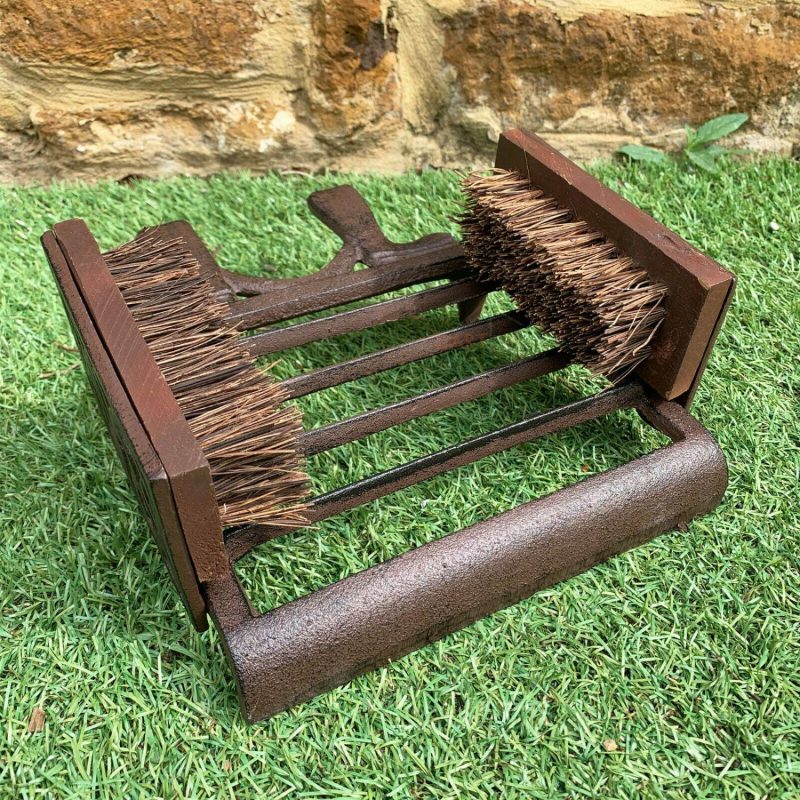 Cast Iron Boot Scraper & Jack 3kg | Darthome Garden Accessories Garden Darthome