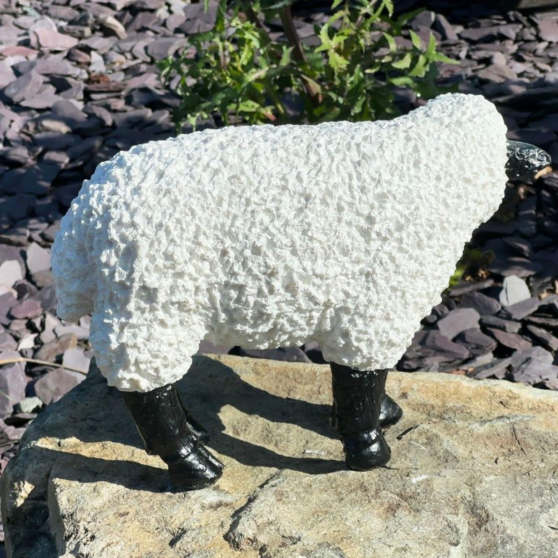 Garden Grazing Sheep Ornament A | Darthome Garden Decor Garden Black