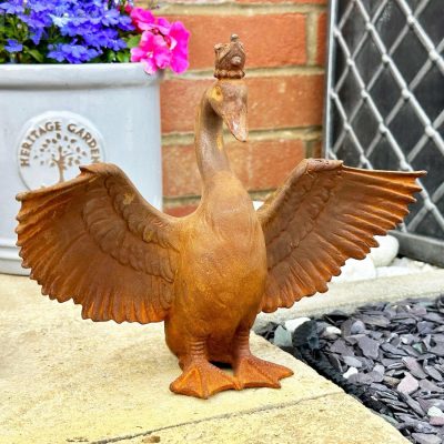 Rusty Cast Iron Crowned Swan Sculpture | Darthome Garden Decor Garden Brown