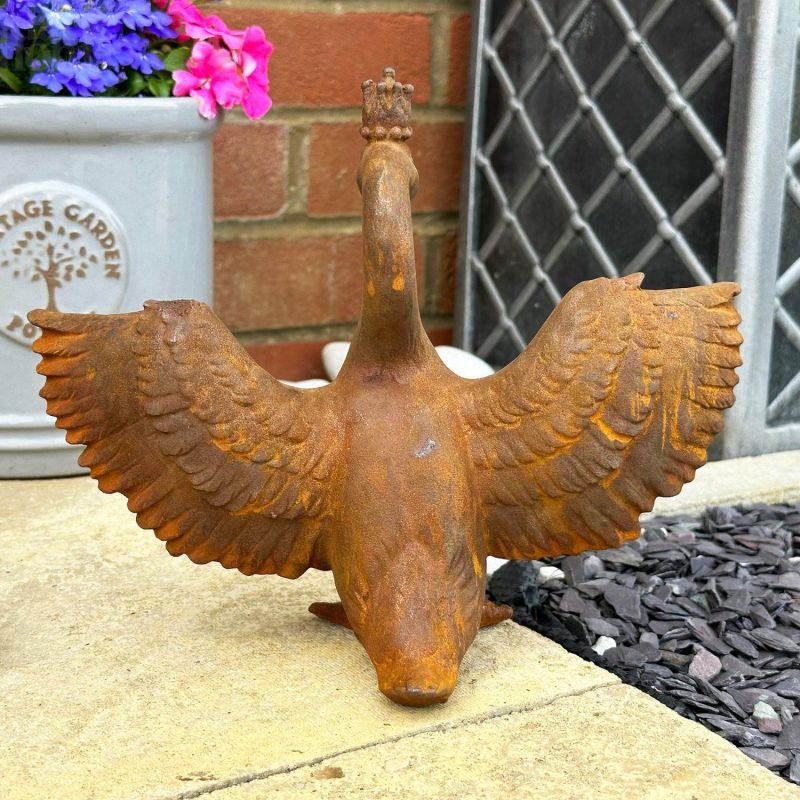 Rusty Cast Iron Crowned Swan Sculpture | Darthome Garden Decor Garden Brown