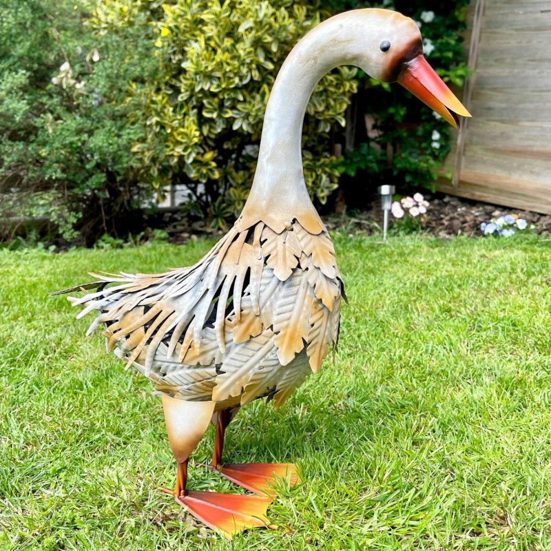 White Metal Goose Garden Ornament | Darthome Garden Decor Garden Darthome